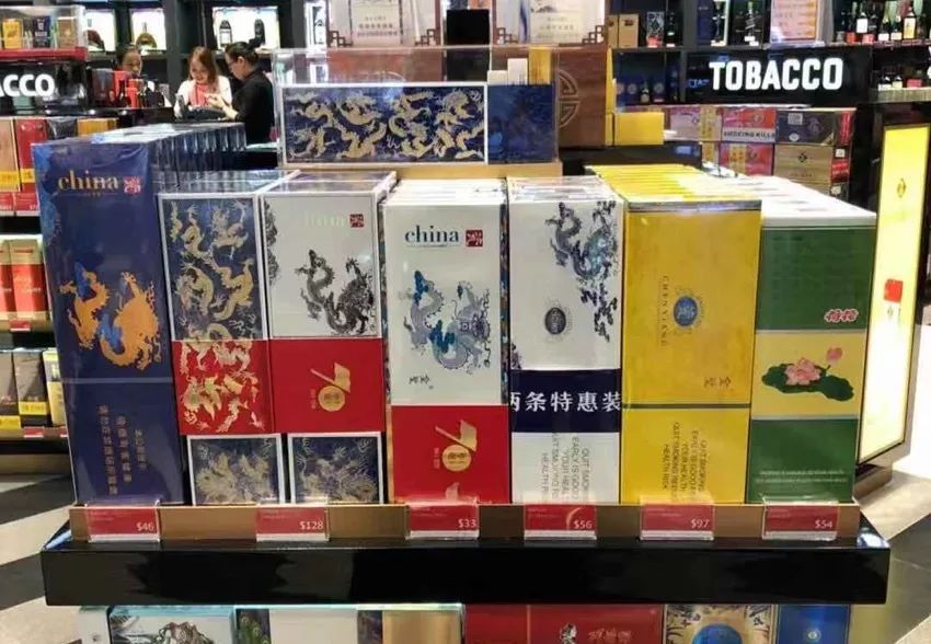 莲花(软出口)在国外投放 日本冲绳机场免税店 越南岘港国际机